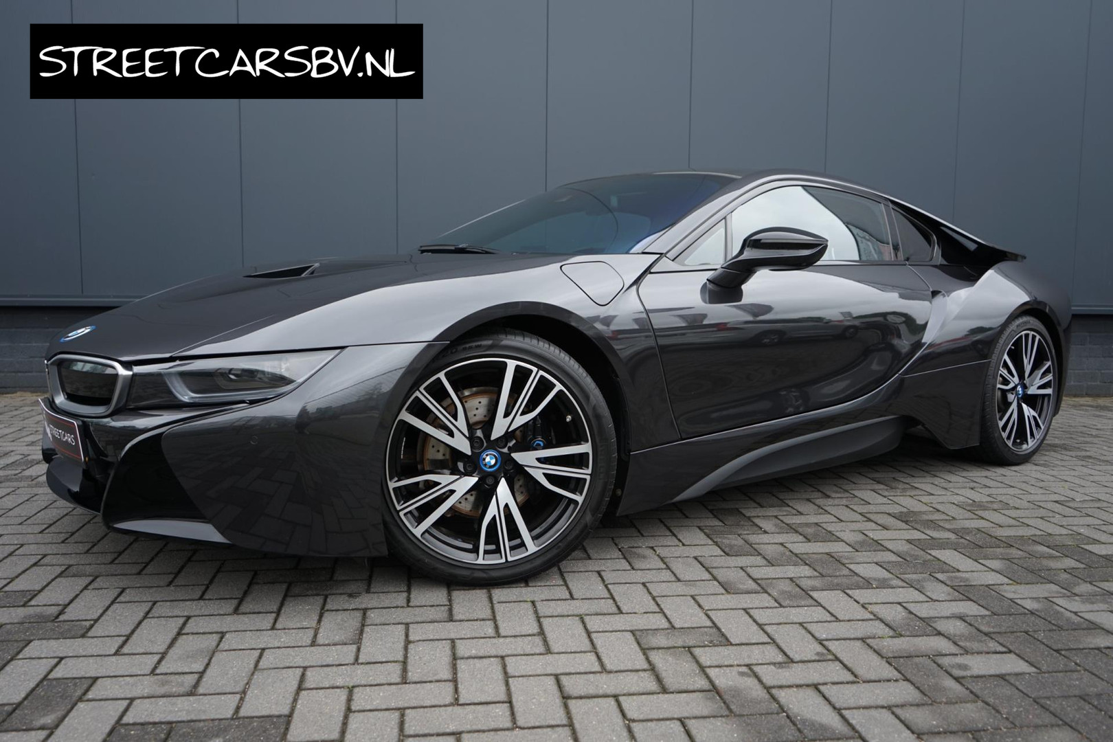 BMW i8