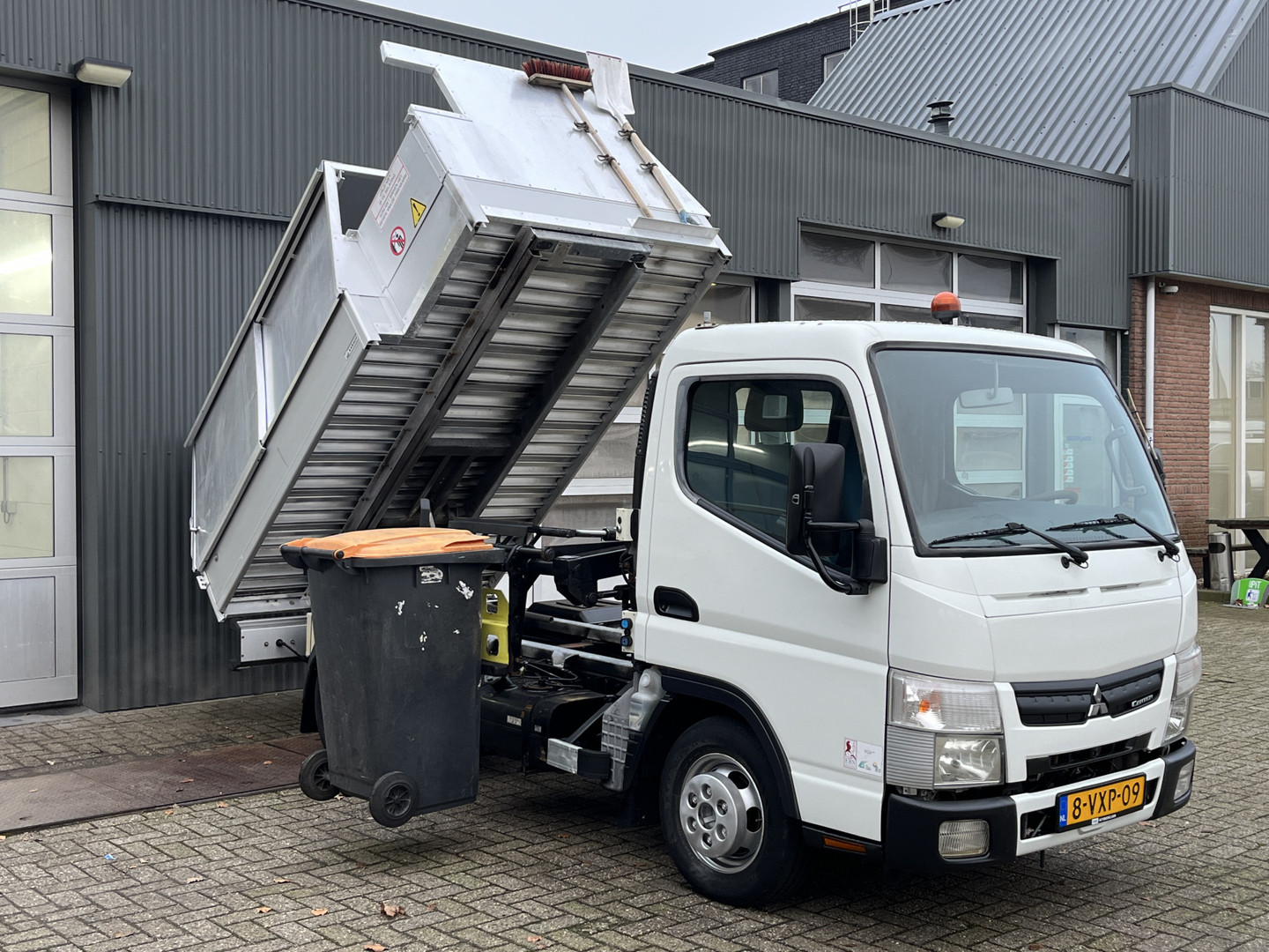 Mitsubishi Canter