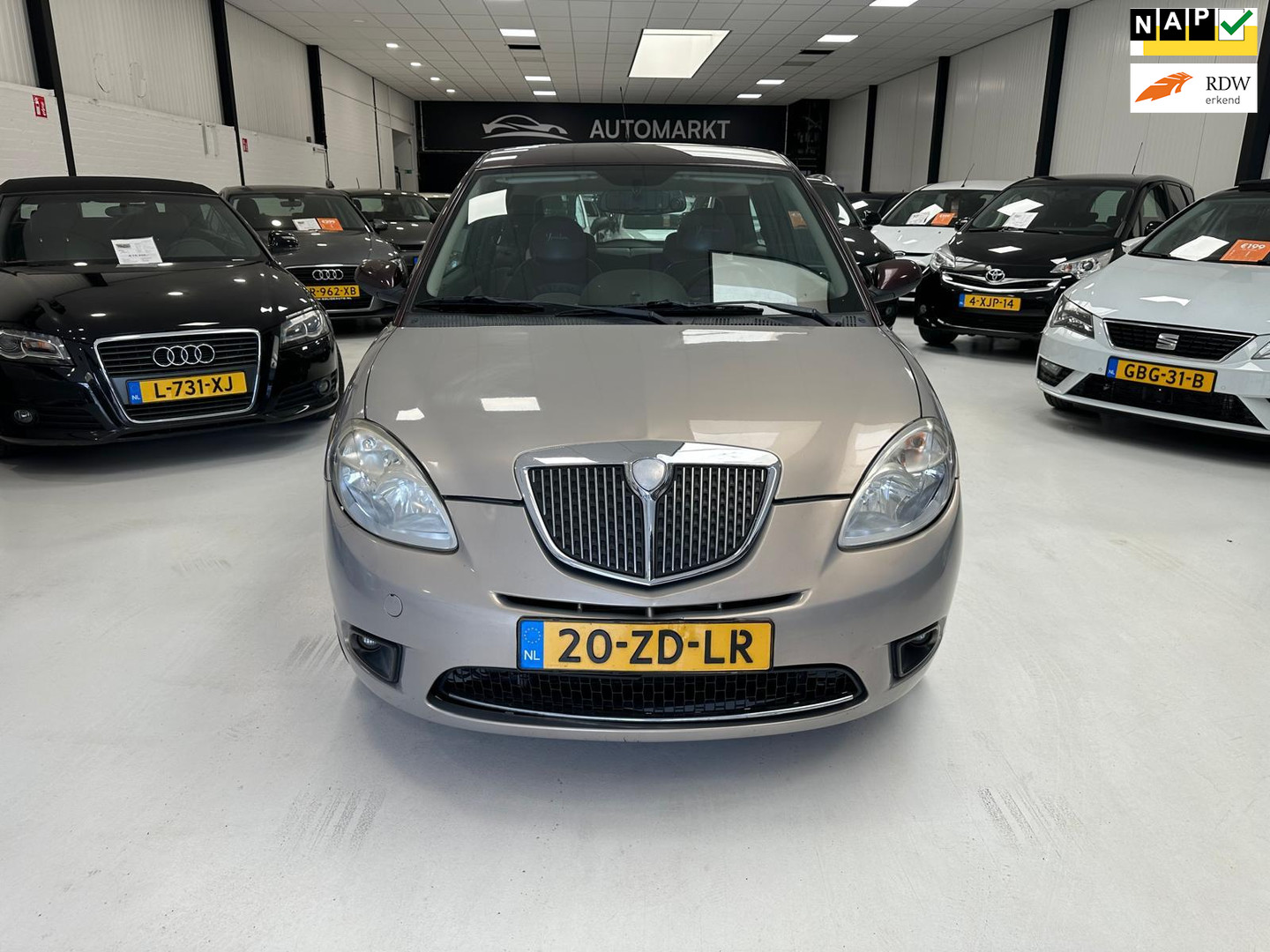 Lancia Ypsilon