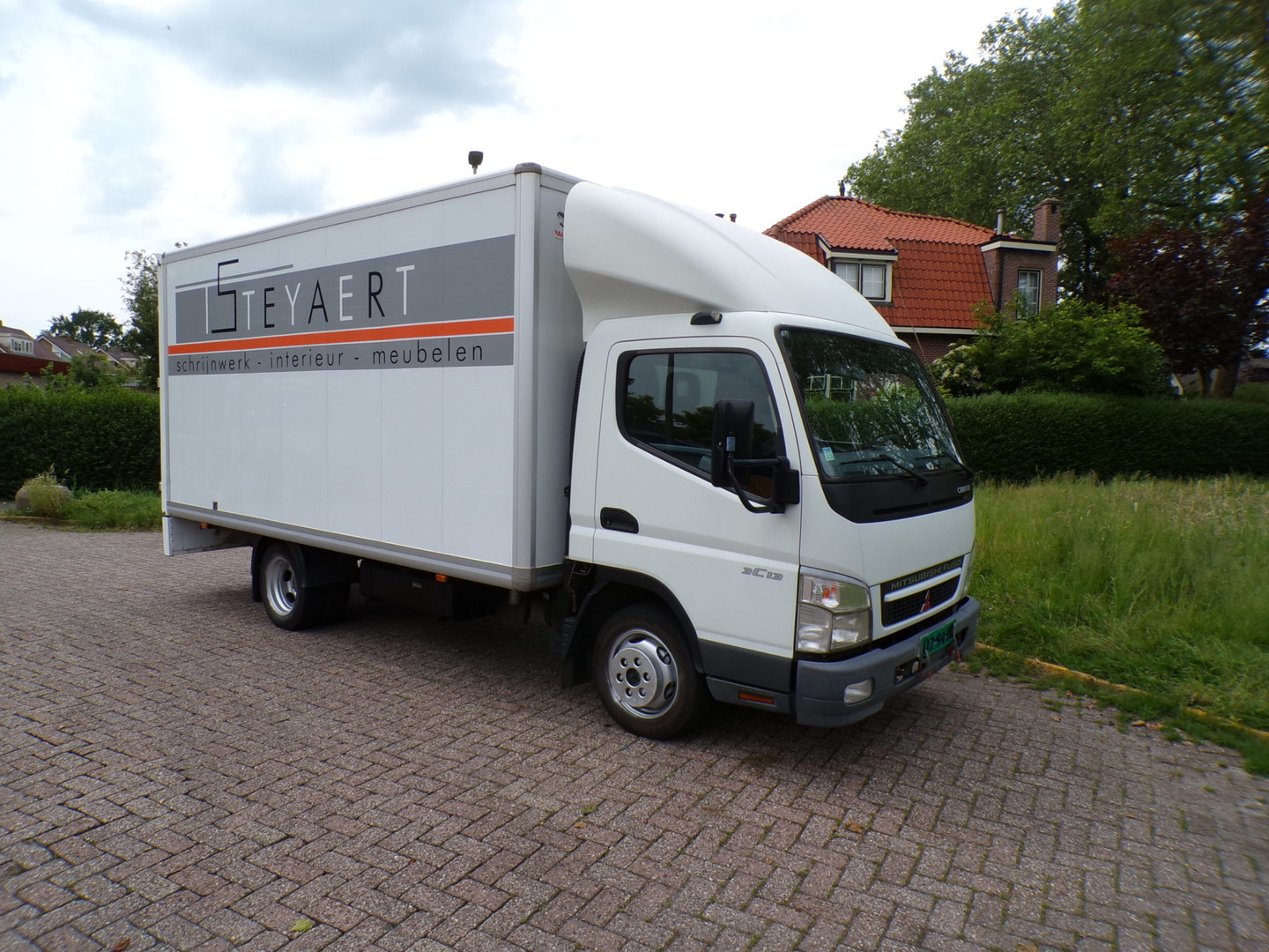 Mitsubishi Canter