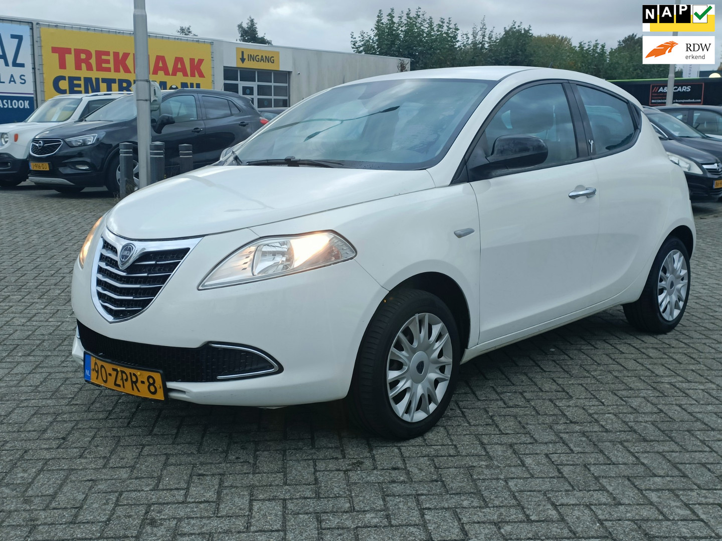 Lancia Ypsilon