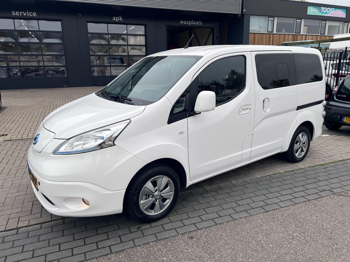 Nissan E-NV200