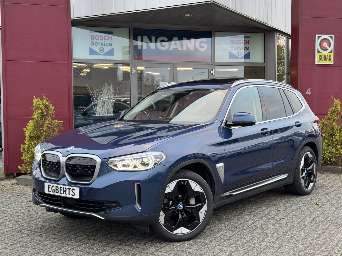 BMW iX3