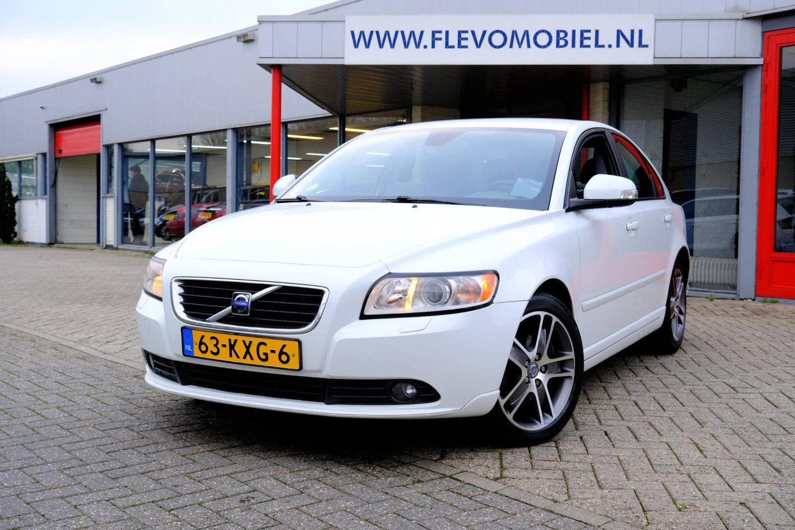 Volvo S40